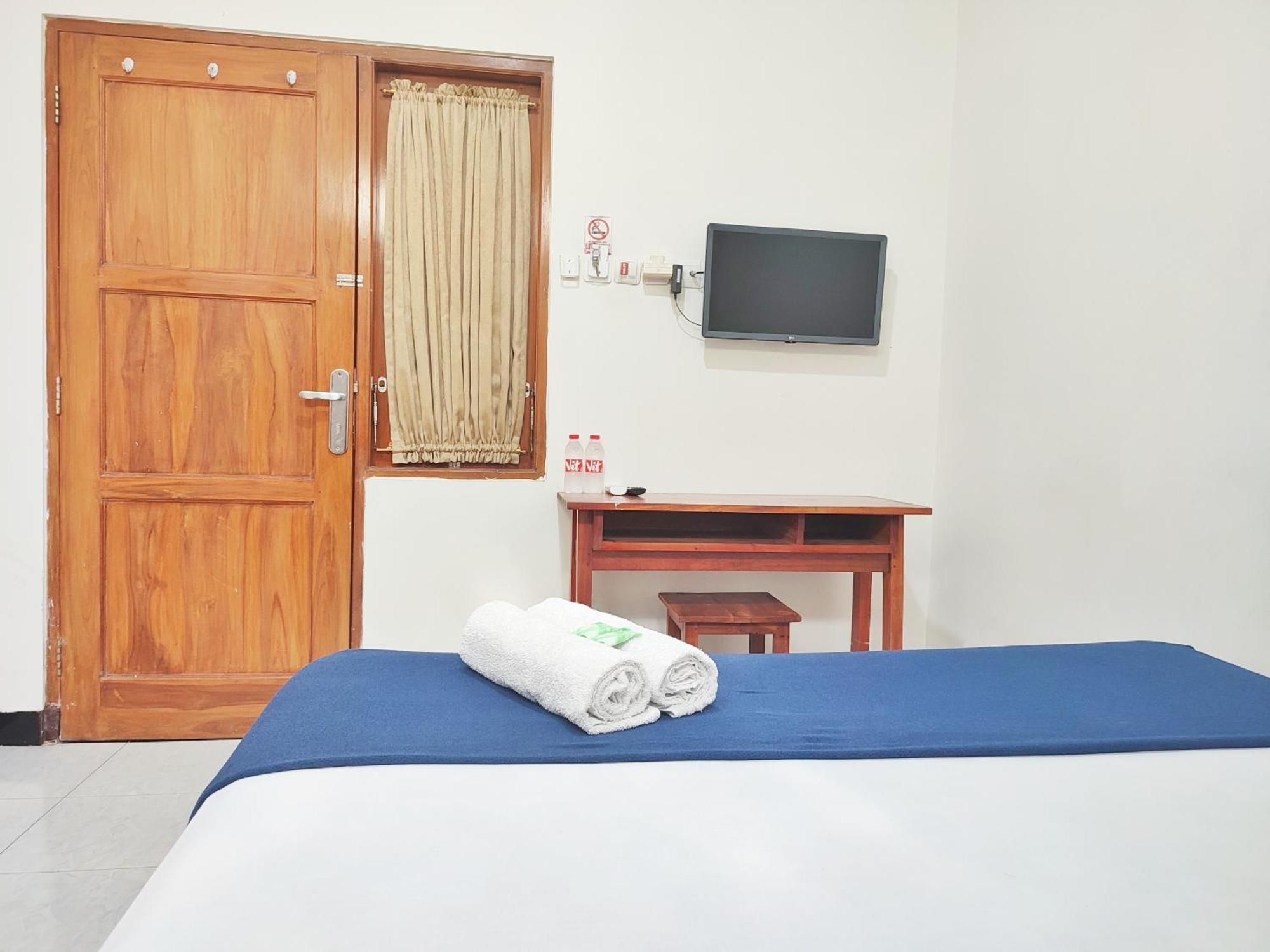 Happy Syariah Hotel Near Jombor Mitra Reddoorz Sleman  Extérieur photo
