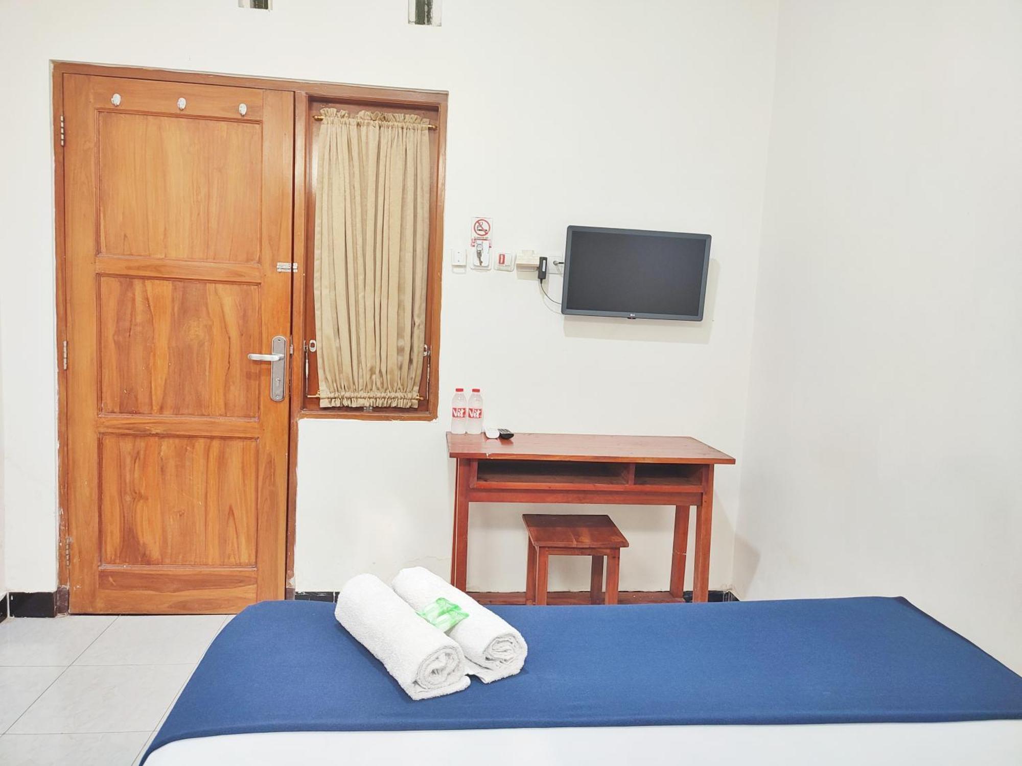 Happy Syariah Hotel Near Jombor Mitra Reddoorz Sleman  Extérieur photo